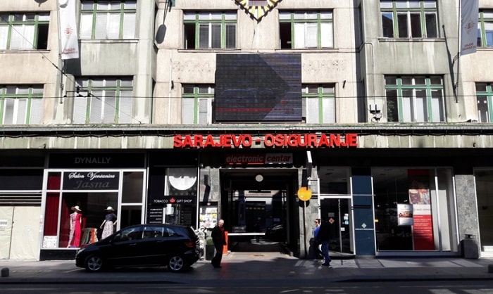 Nekadašnji lider tone sve dublje: Ko vreba šansu za preuzimanje Sarajevo osiguranja