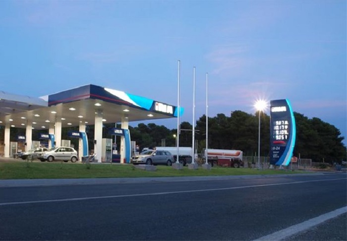 Popisano šta se može prodavati na benzinskim pumpama, šta su dragstori, marketi…