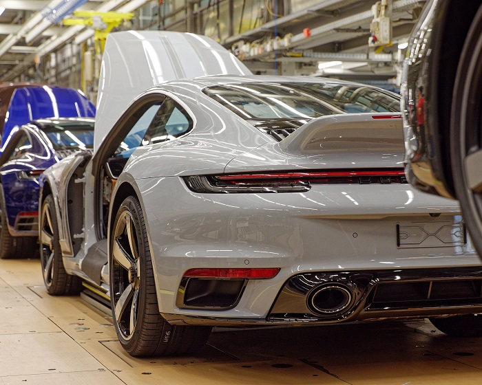 Čelnik Porschea priprema radnike za još jedan paket mjera štednje