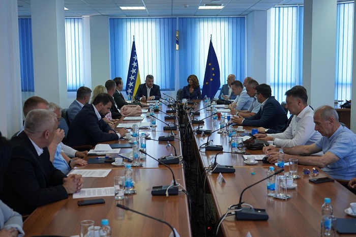 Šest miliona KM za lokalne i regionalne ceste u BPK, USK, SBK i Kantonu Sarajevo