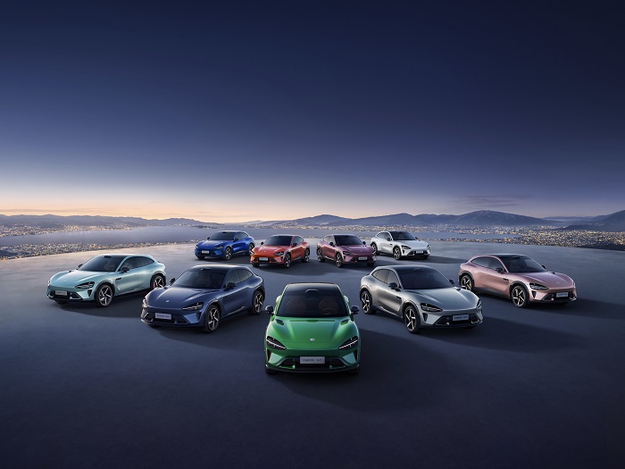 Xiaomi izbacio novi luksuzni električni automobil jeftiniji od Teslinog