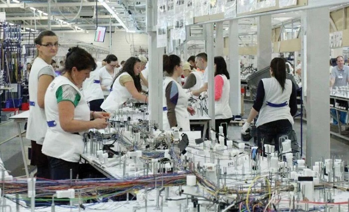 Njemački div gasi fabriku u Srbiji, otkazi za 1.900 radnika